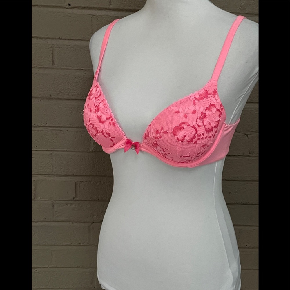 Victoria’s Secret pink lace Demi bra 32C - Picture 2 of 8